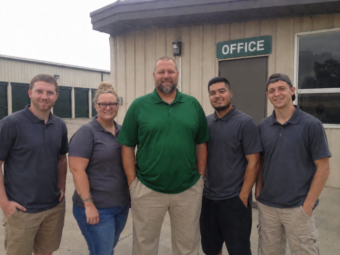 Pest control professionals in Kansas City, MO